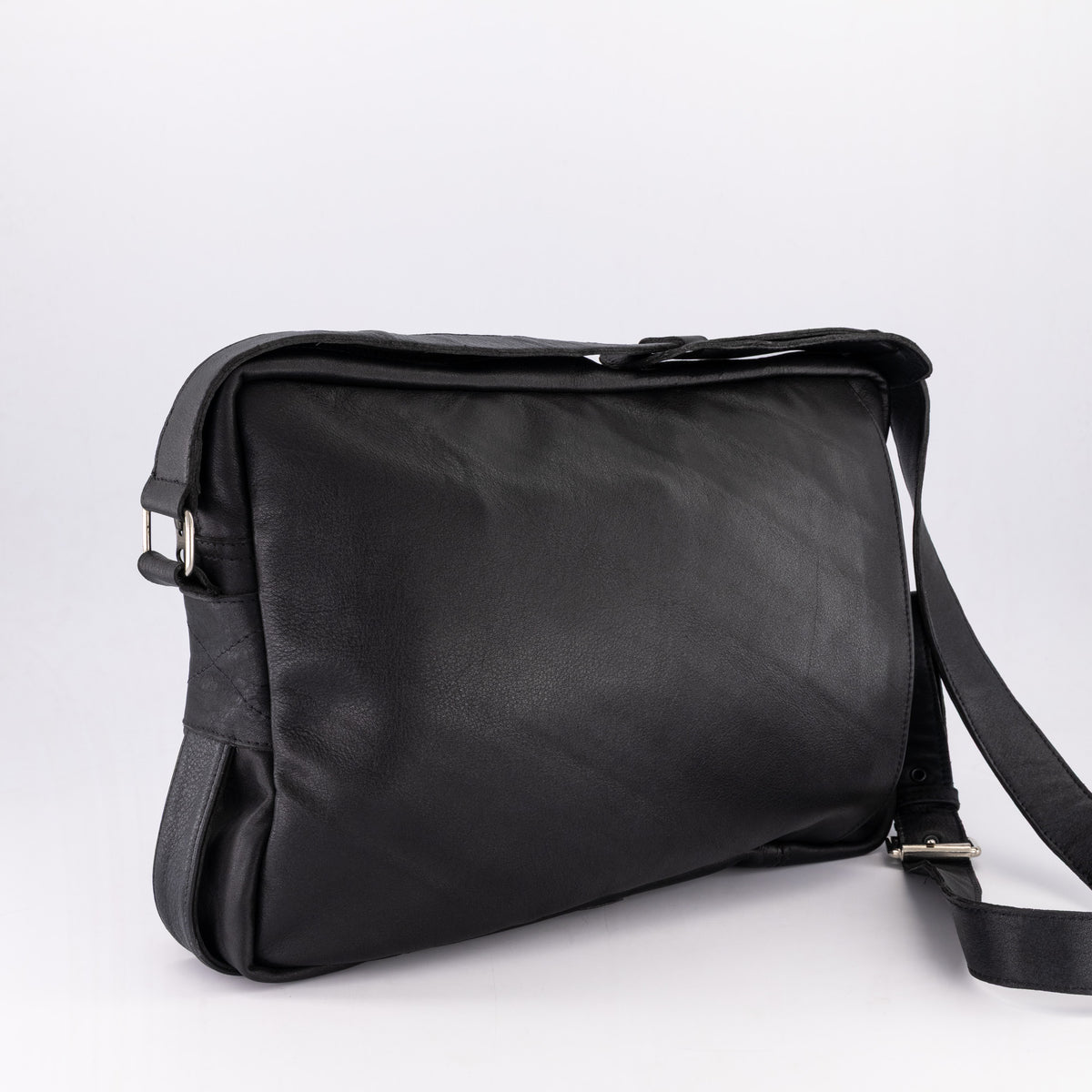 Sleek Leather Crossbody Bag