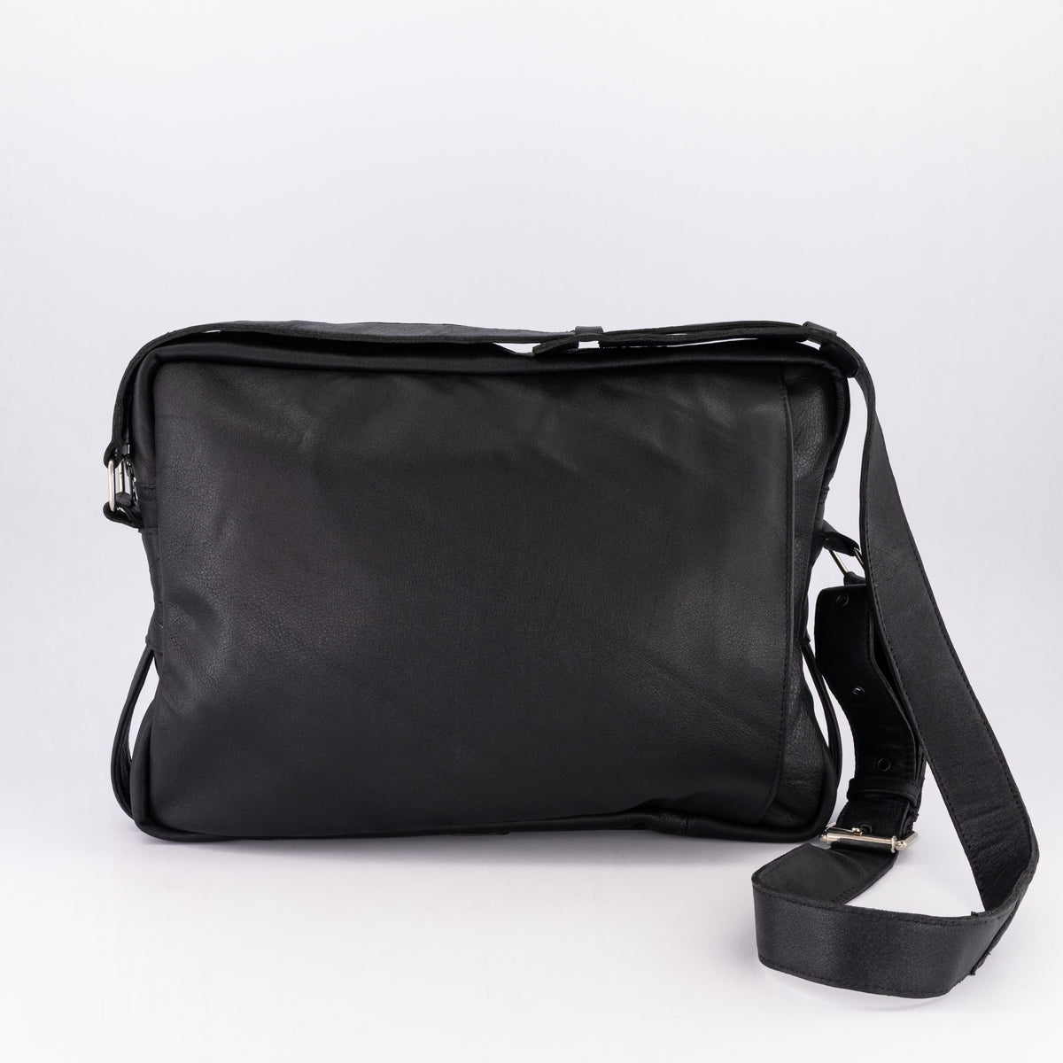 Sleek Leather Crossbody Bag